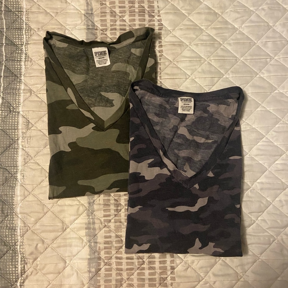 Victoria’s Secret PINK V-Neck Tees Size Medium